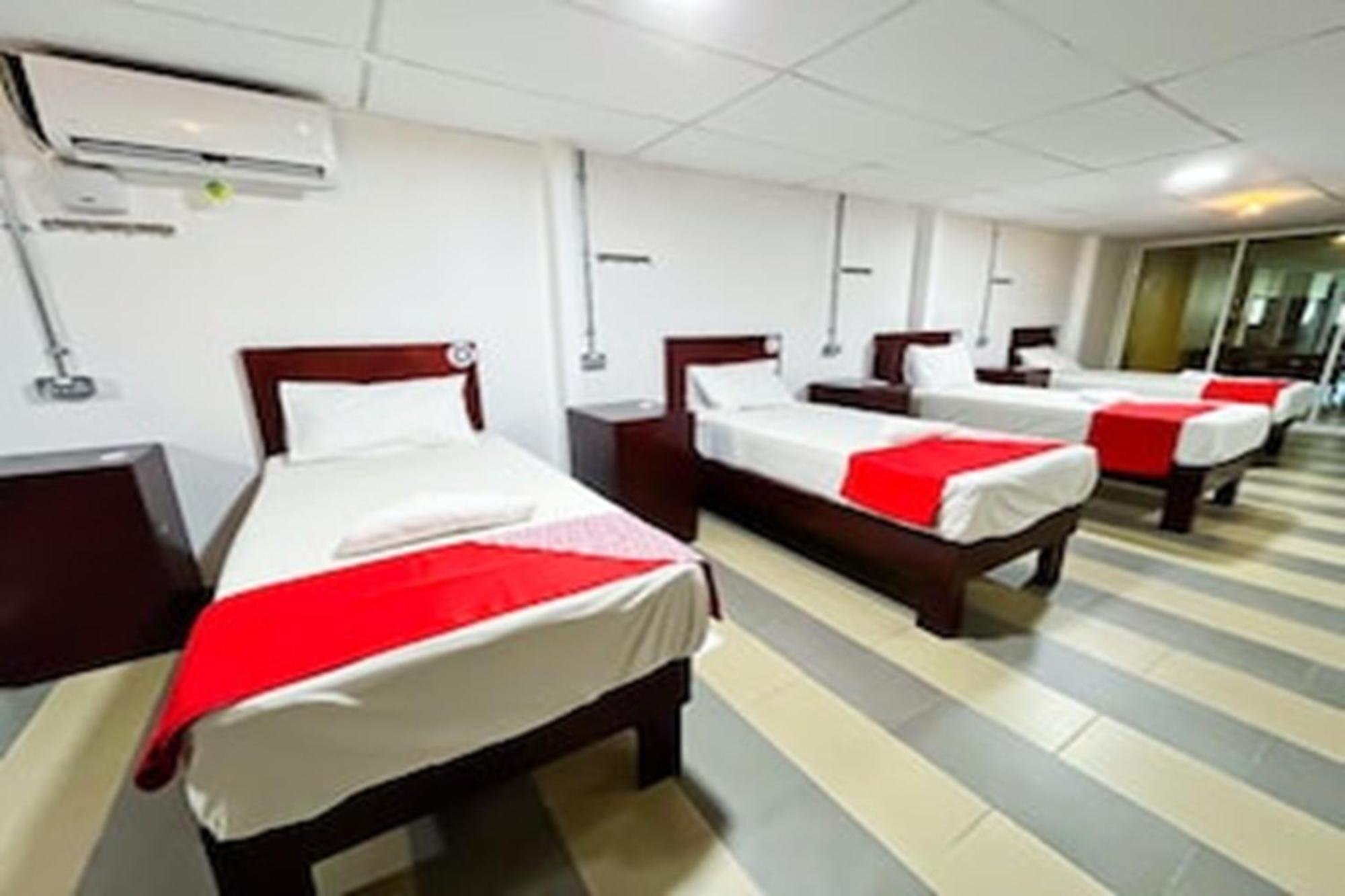 Super Oyo 90572 J Hotel Masjid India Kuala Lumpur Dış mekan fotoğraf
